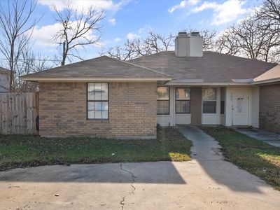 704 Woodland Ct, Kennedale, TX, 76060