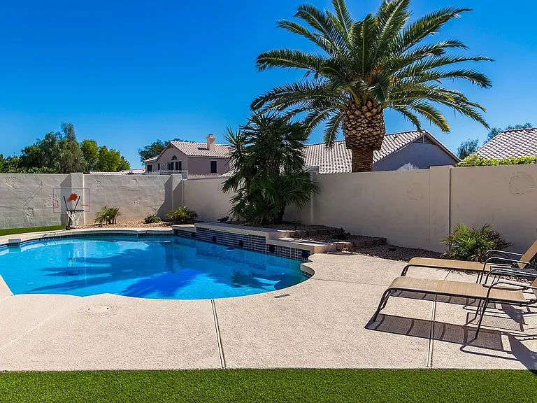 7269 W Robin Ln — Photo 21