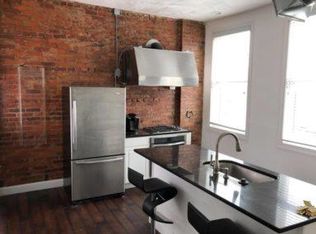 1111 4th Ave APT 302, Huntington, WV 25701