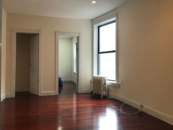 3rd image of 568 Pacific St APT 5C