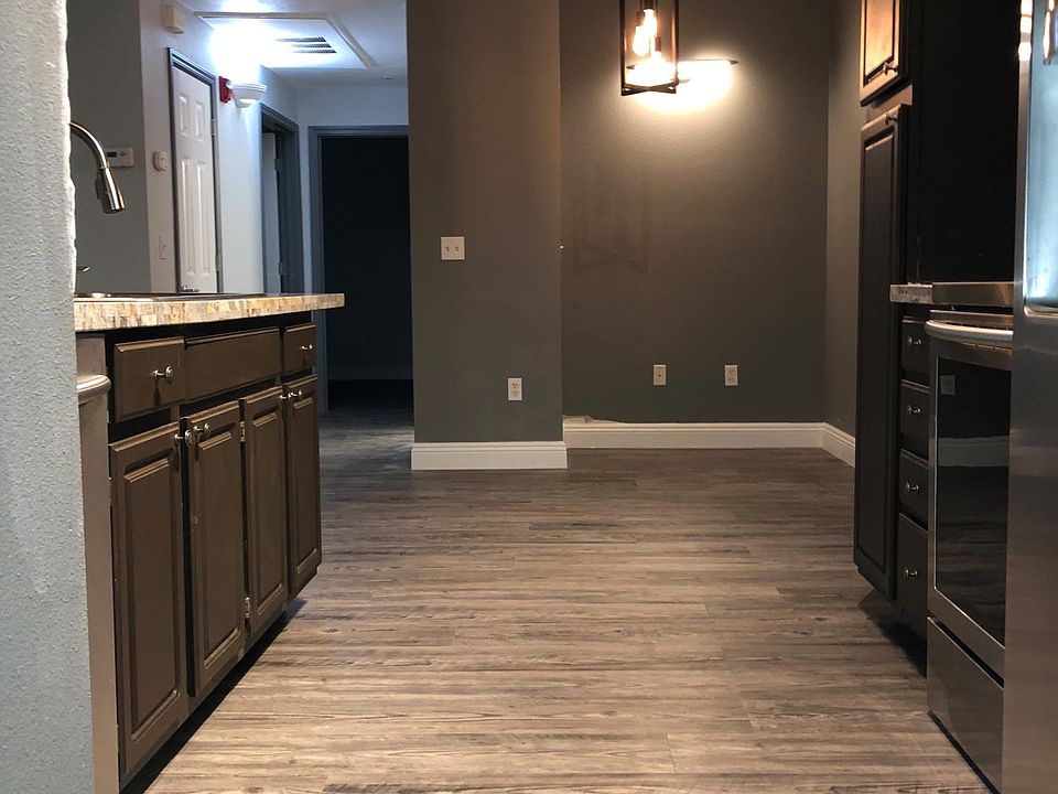 Den/Workplace and view of dinning table space