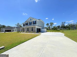 35 Fairwinds Dr, Waverly, GA 31565