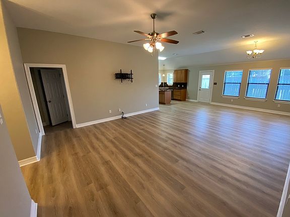 3rd image of 115 Eagle Nest Ct