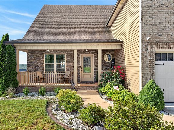 4th image of 456 Mirren Cir
