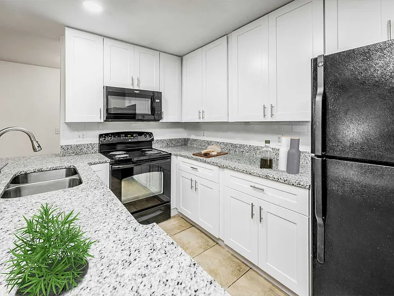 Arbors at Lee Vista — Photo 9