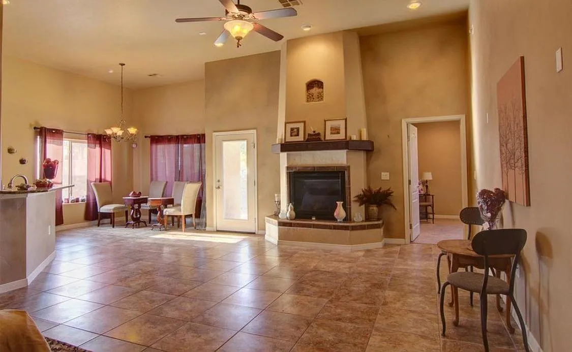 4 bed, 1851 sqft, $1,950 — Photo 4