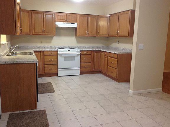 3rd image of 203 Kentwood Dr