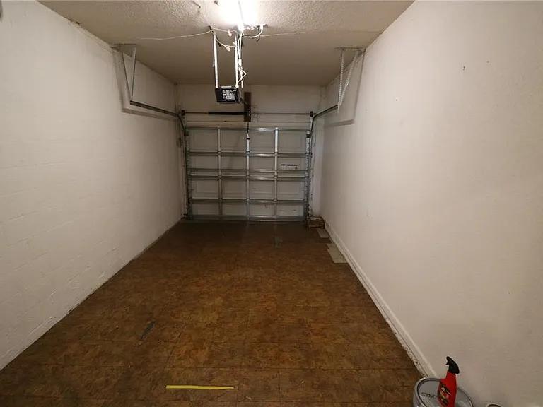 4866 Pond Ridge Dr — Photo 22
