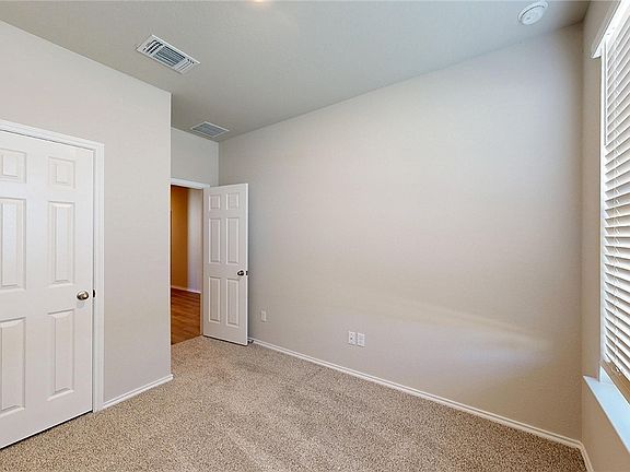 4th image of 1110 Stone Valley Rd