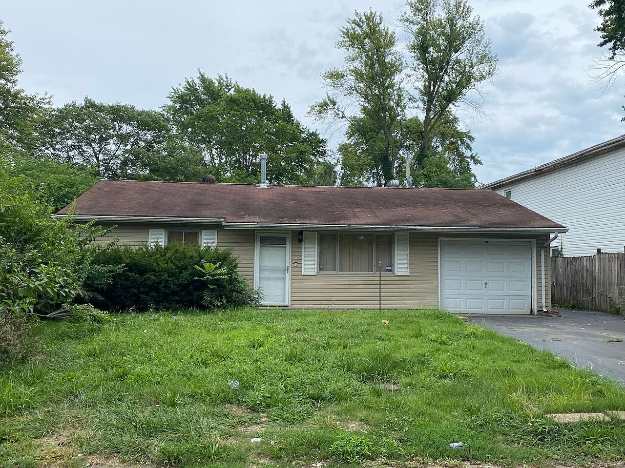 65 Saint Ambrose Dr, Cahokia, IL 62206 MLS 23045346 Zillow