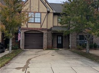 1999 Stephanie Ct, Auburn, AL 36830