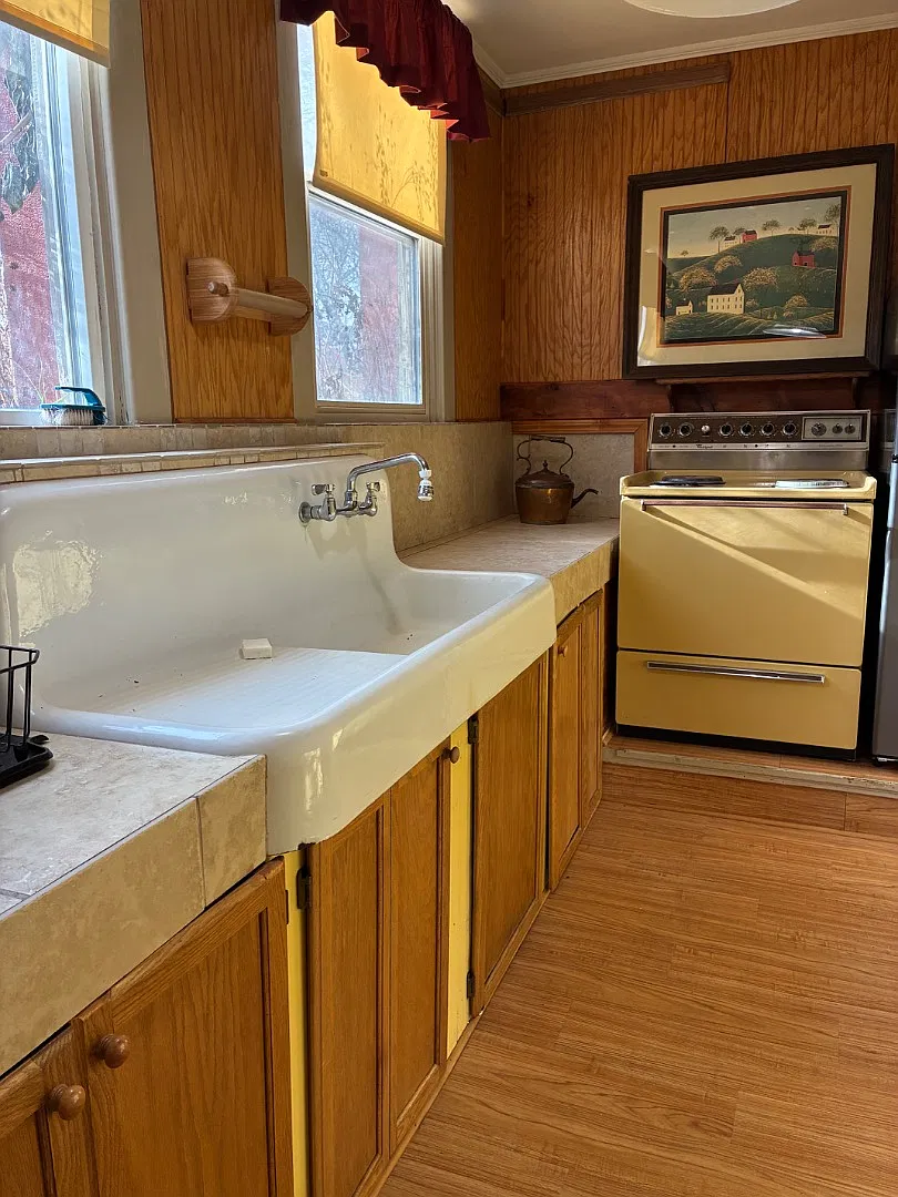 424 W Market St — Photo 1