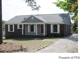 512 Deerpath Dr, Fayetteville, NC 28311