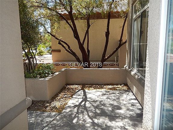 4th image of 9546 Castillana Ct
