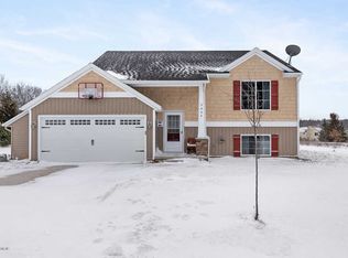 2824 Wildflower Dr, Middleville, MI 49333