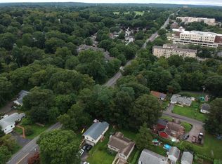 835 Ruth St, Bridgeport, CT 06606