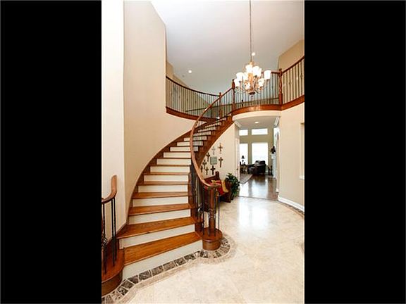 3rd image of 3411 Sunningdale Ln