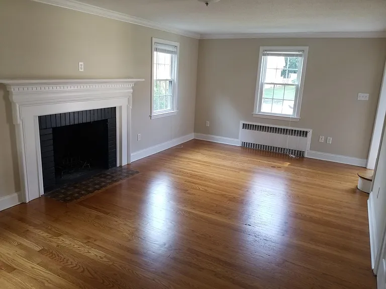 109 Caya Ave — Photo 5