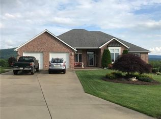 1028 Kimberly Dr, Uniontown, PA 15401