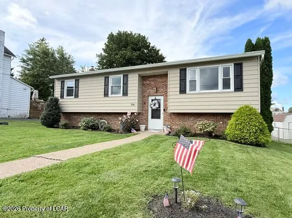 1114 Pine St, Freeland, PA 18224