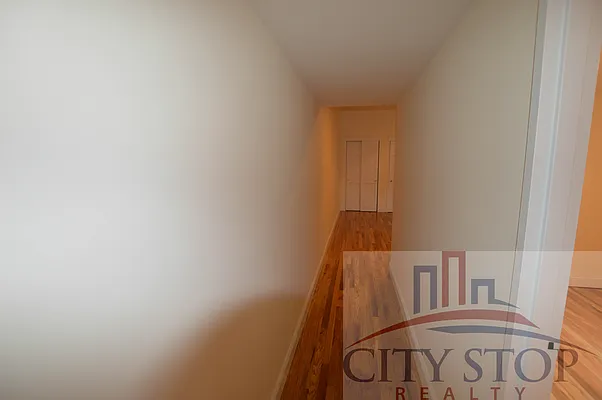 Rented by City Stop Realty | media 8