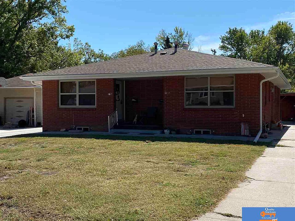 1827 1827 1829 High St Beatrice NE 68310 Zillow