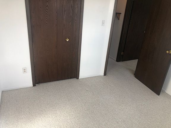 3rd image of 4239 Bennington Blvd Unit 14-E