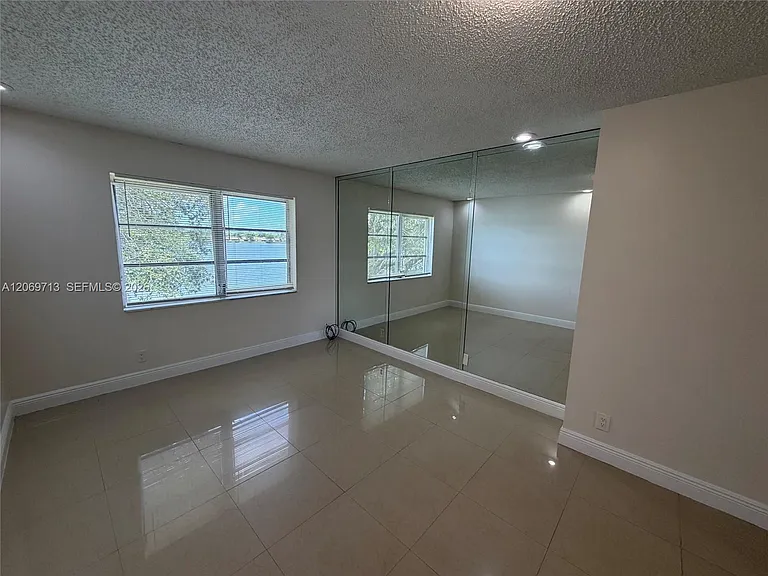 432 Lakeside Dr #257 — Photo 4