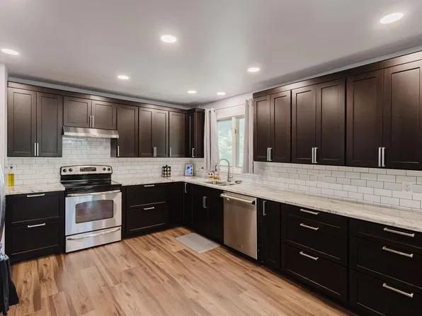 5654 Lacy Rd, Fitchburg, WI 53711