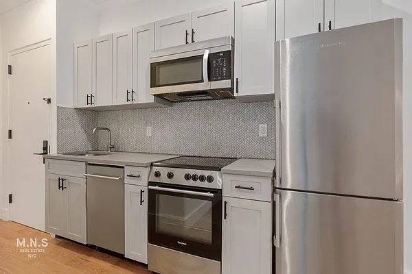 Rented by MNS | media 1