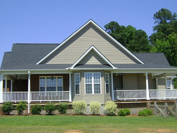 Side view of Porches