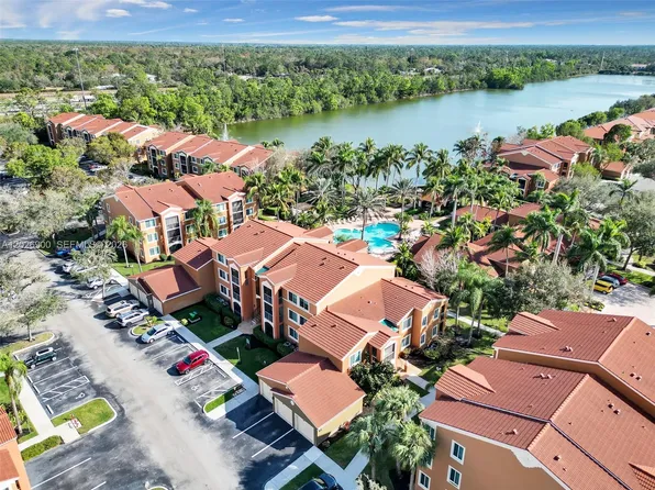1235 Reserve Way #5107, Naples, FL 34105