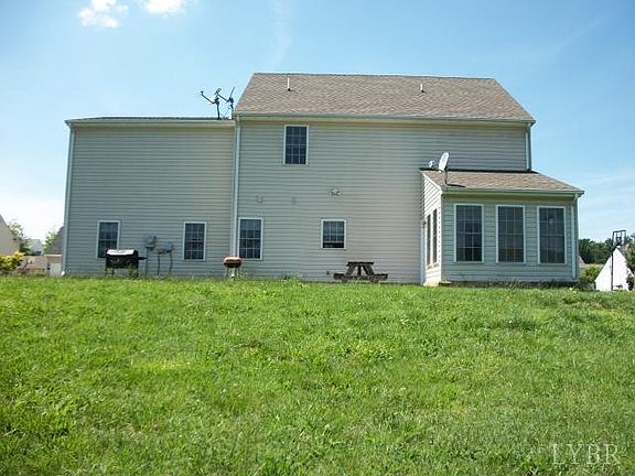 5th image of 1128 Hupps Hill Ln