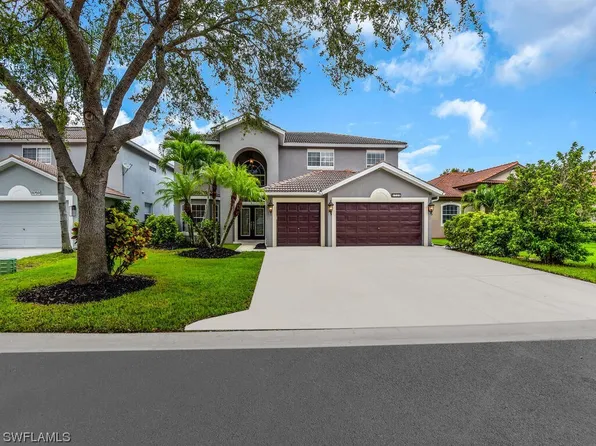 9753 Blue Stone Cir, Fort Myers, FL 33913