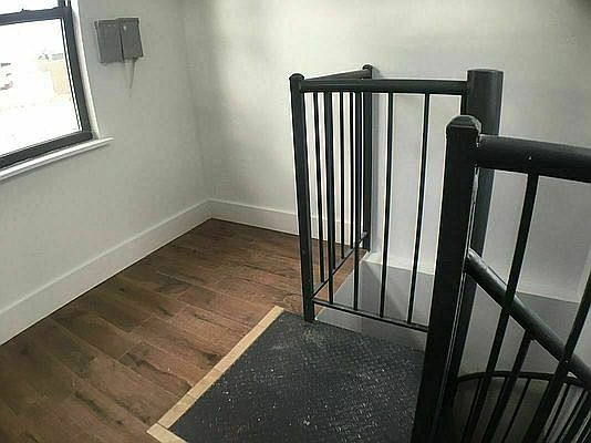 4th image of 1468 Myrtle Ave #2B