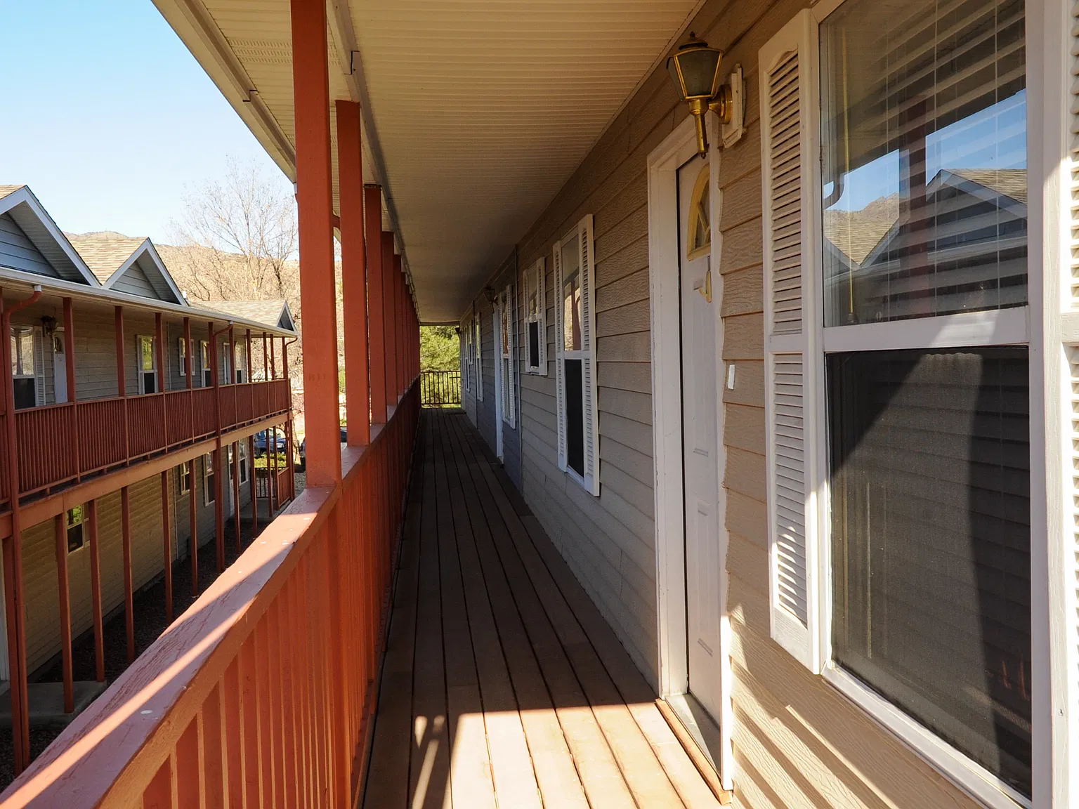 2 bed, 1020 sqft, $1,200 — Photo 2