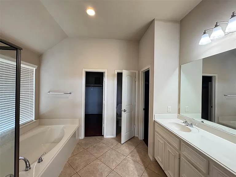22010 Rustic Canyon Ln — Photo 12