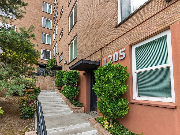 1205 SW Cardinell Dr #506 — Photo 16