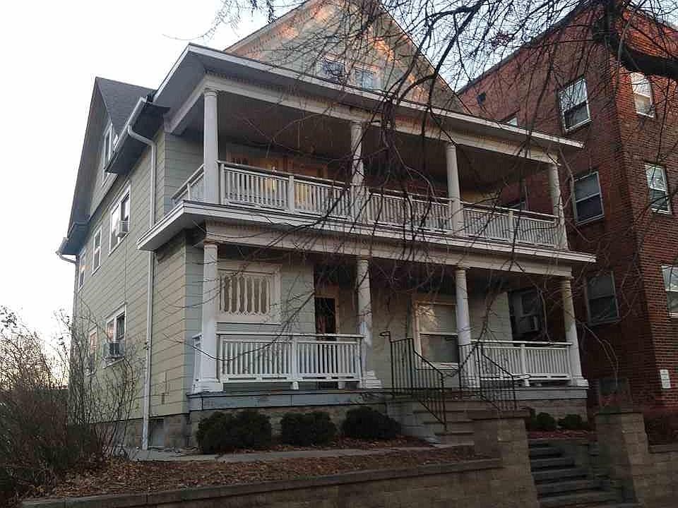 1st image of 626 S 12th St