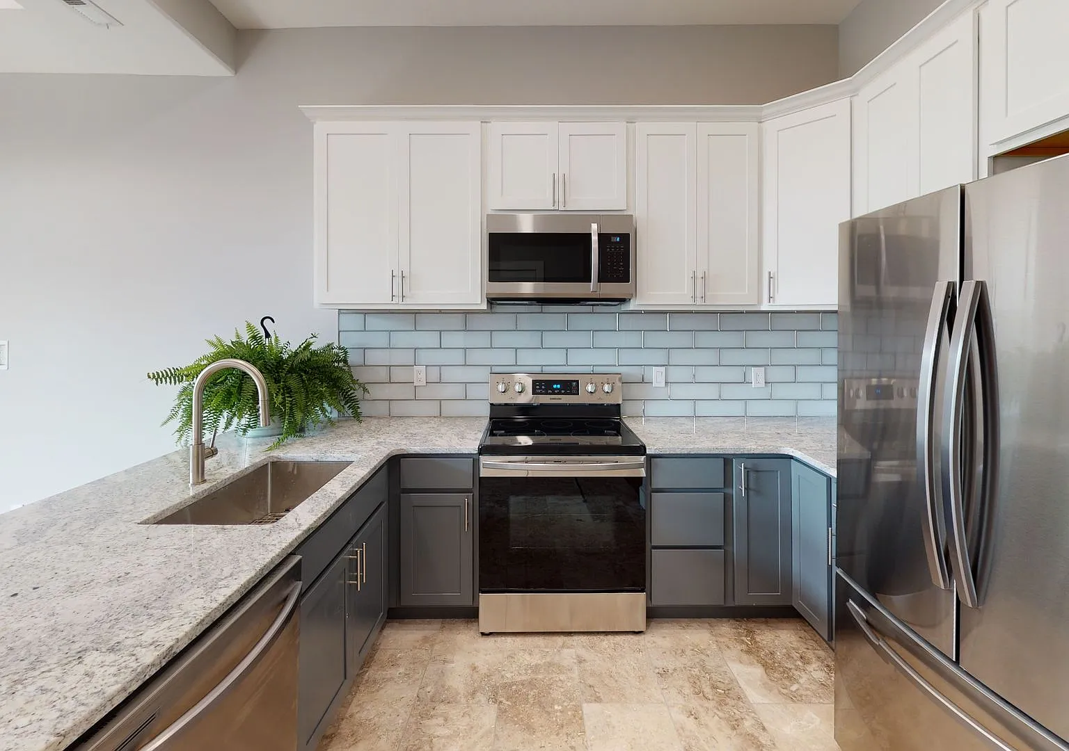 Waitlist for Aug2027Jul2028 Now Open! |3BR/3BA Premium Condo Near UTK — Photo 1