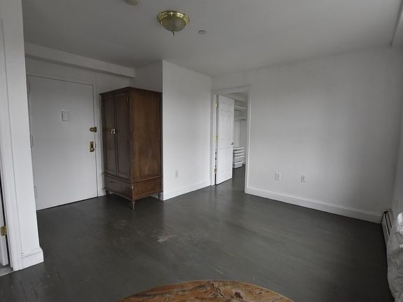 5th image of 133 Essex St APT 601
