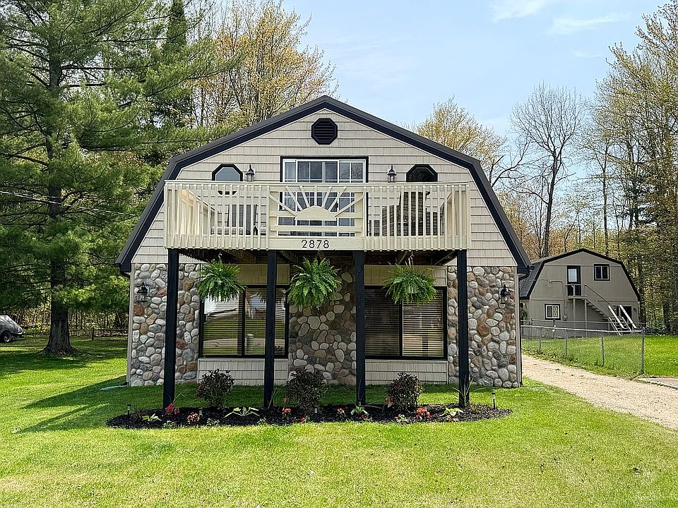 1st image of 2878 Lakeshore Dr