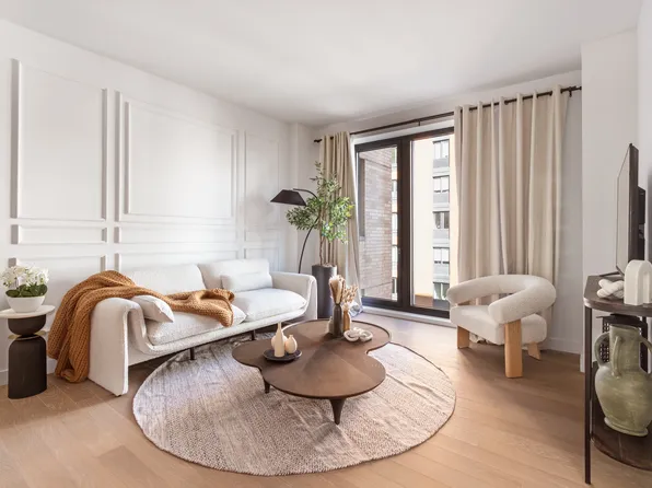 500 West 45th Street image 1 of 18