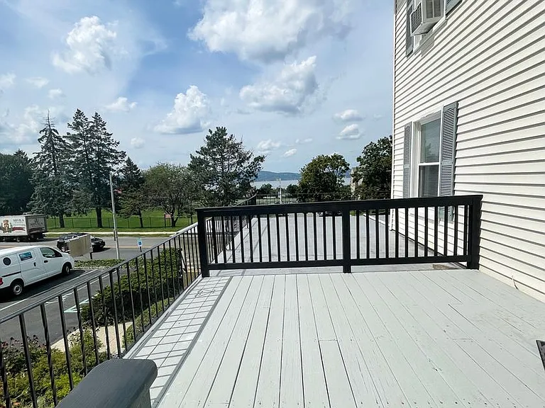 102 South Broadway — Photo 3