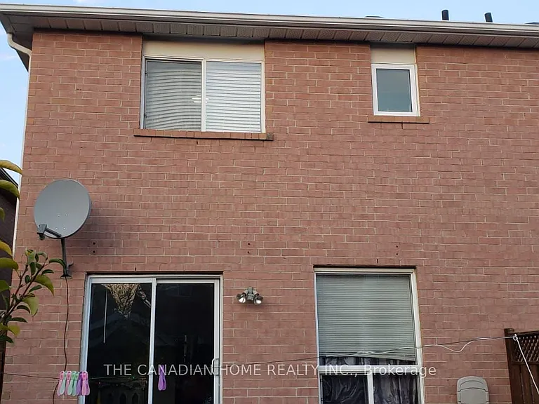 33 Baha Cres — Photo 41