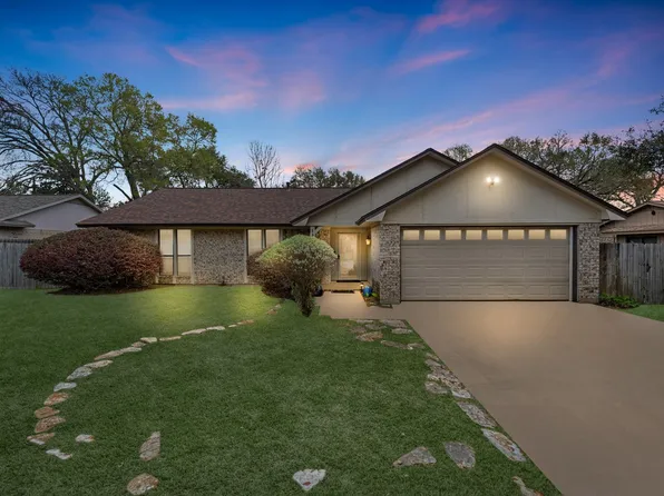 1505 Blake Dr, Brenham, TX 77833