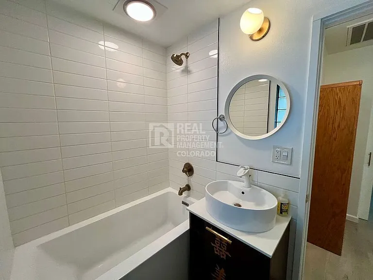 1632 E 30th Ave — Photo 6
