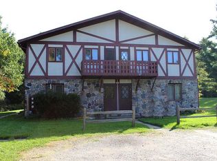 5077 Sunset Dr APT 1, Rhinelander, WI 54501