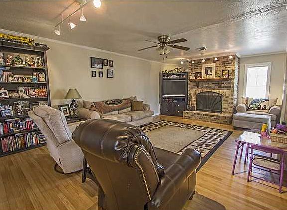 2nd image of 209 Breton Dr