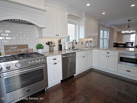 4th image of 615 Yetman Ave